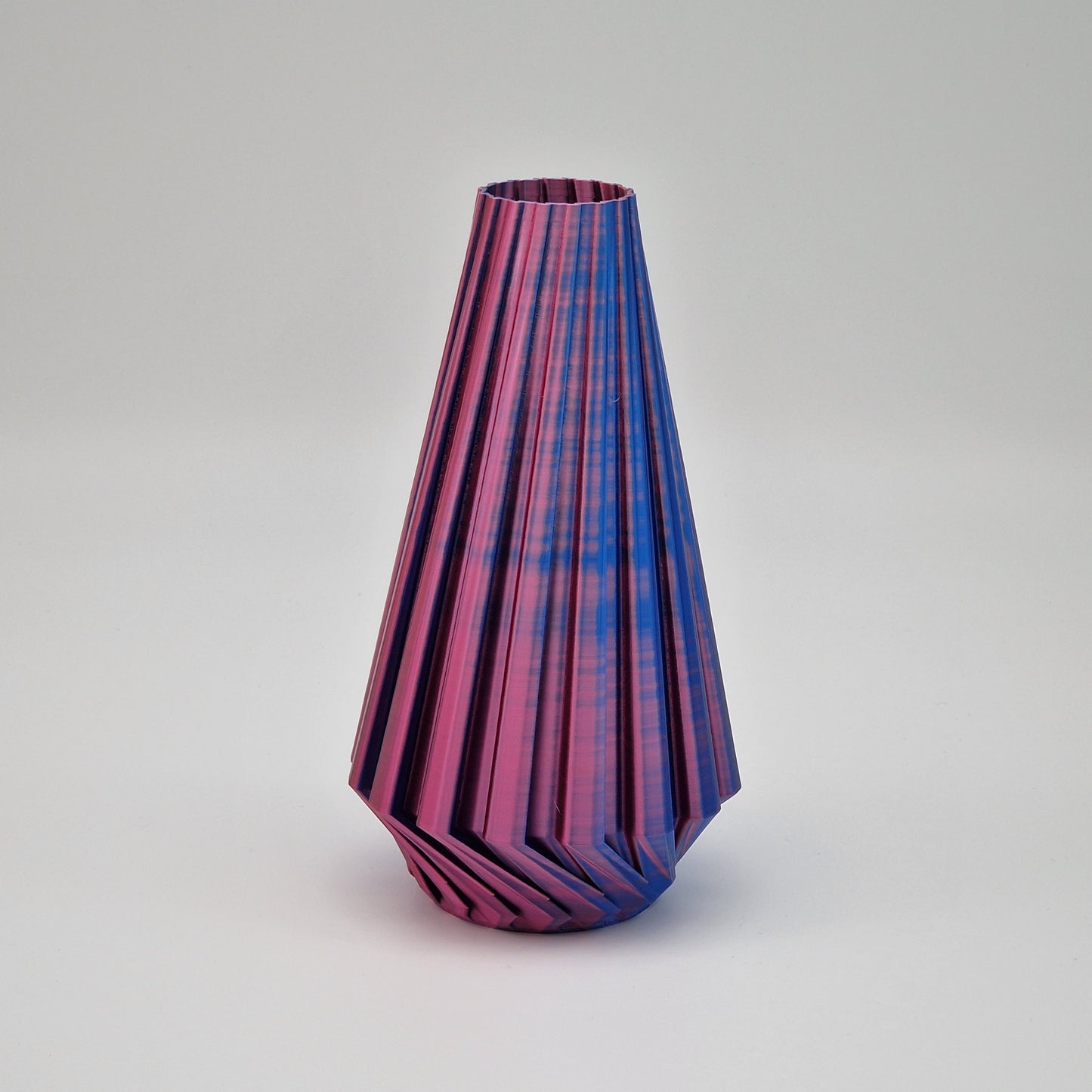 Vase mit Rillenmuster | Wasserdicht