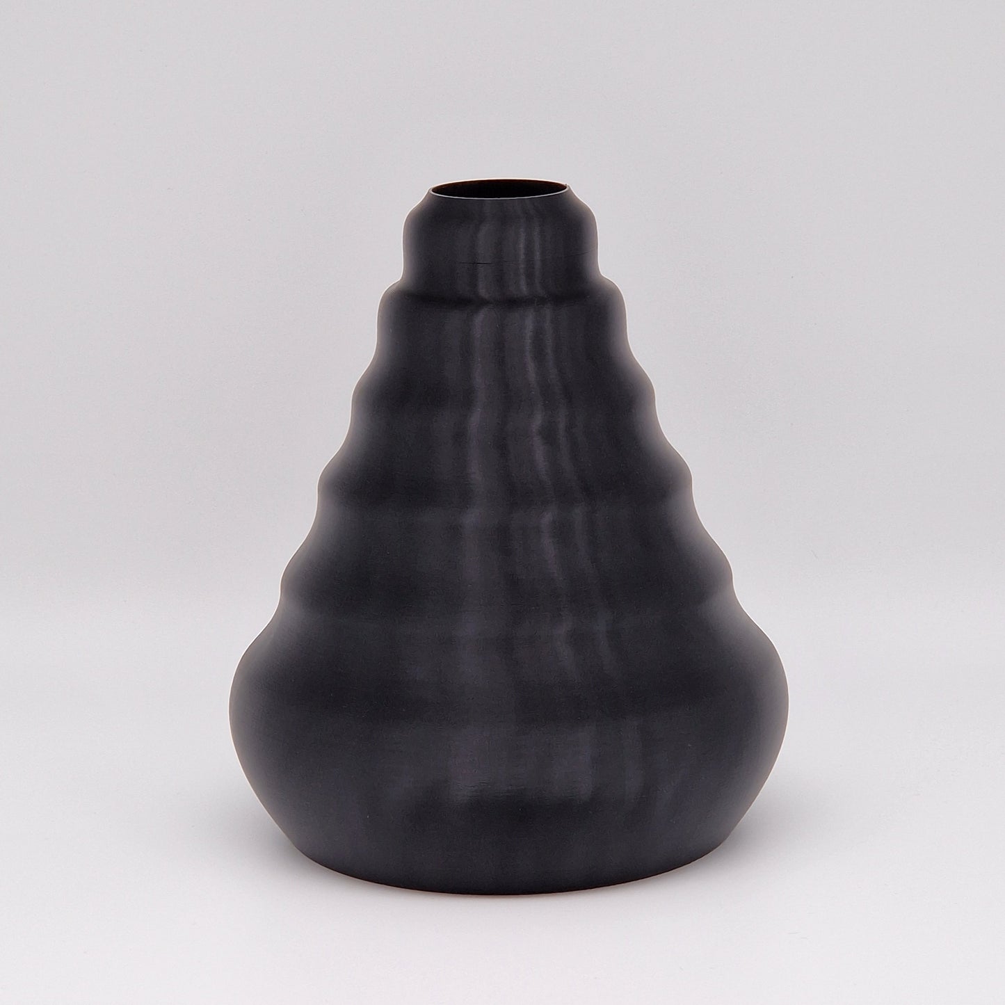 Breite Vase mit Wellenmuster | Wasserdicht